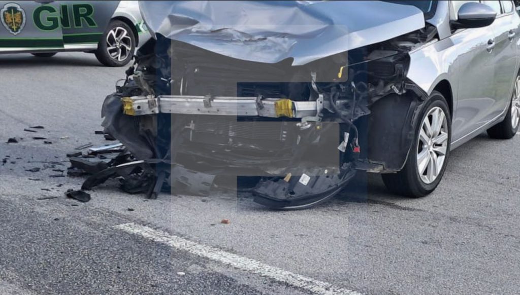 Viana: Acidente a envolver três carro resulta num ferido CVP São Romão do neiva Viana acidente