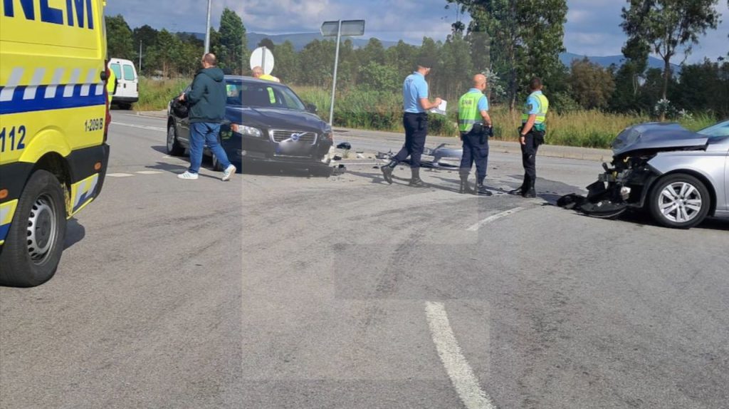 Viana: Acidente a envolver três carro resulta num ferido CVP São Romão do neiva Viana acidente