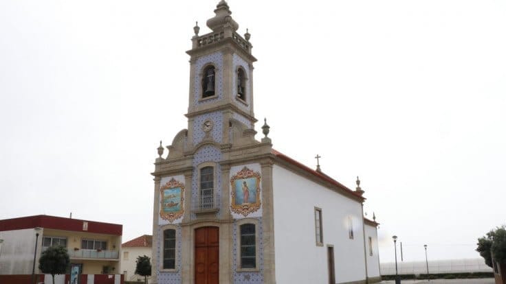 Esposende: Câmara ajuda Zendensino à aquisição dois "minibus" Igreja Mar