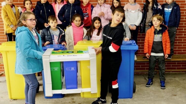 Escolas equipadas com 87 ecopontos e 46 papelões E24 ecoponto NC 1 FocusFillWzczNiw0MTQsInkiLDcxXQ 1