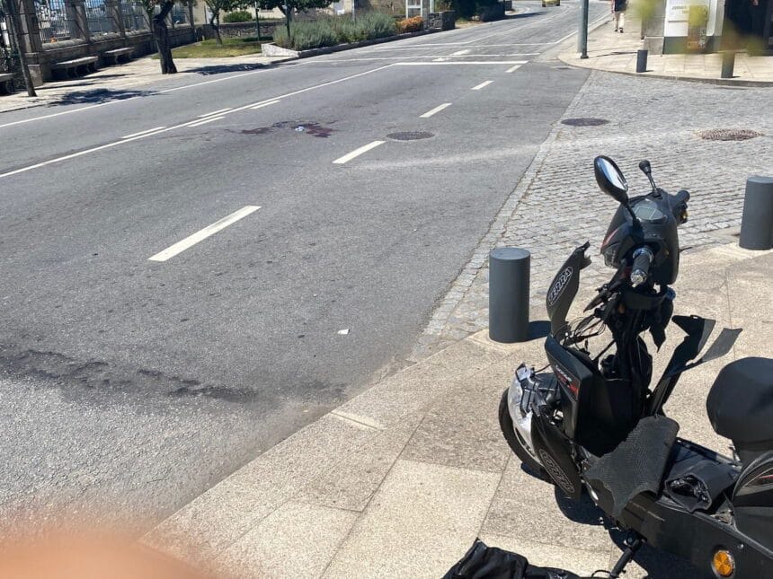 EN13: Mulher em estado grave depois de acidente de mota em Esposende acidente en13 1