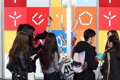 estudantes bolsa governo