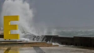 Esposende barra mar mau tempo ondas IPMA