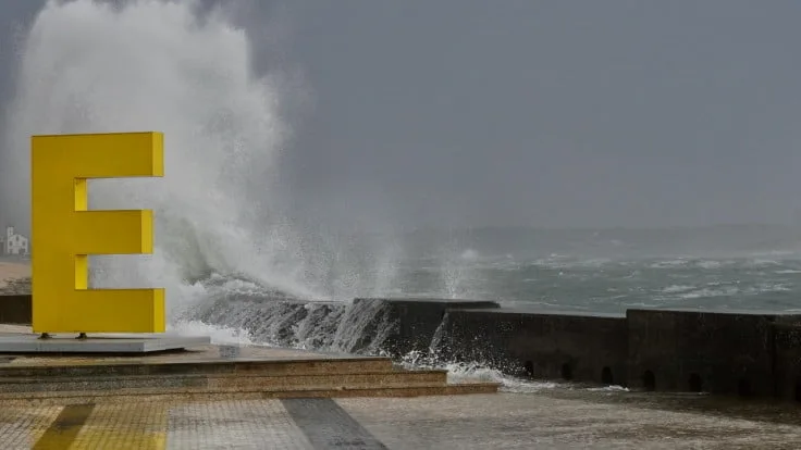 Esposende barra mar mau tempo