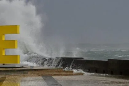 chuva mau tempo Esposende Barra Minho