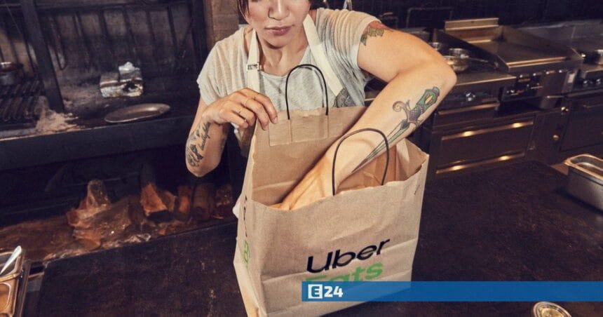 Esposende: Uber Eats já está disponível ubear 3 1 FocusFillWzEyMDAsNjMwLCJ5Iiw4NV0 WaterMarkW251bGxd