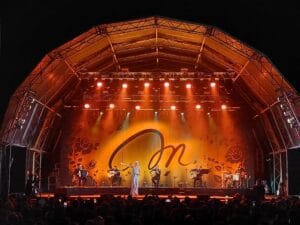 Mariza encantou na maré de gente em Esposende 300499265 5436319589781562 5384571987615412033 n