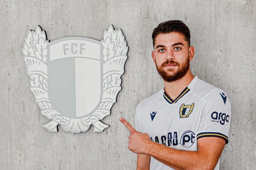 Futebol: Albanês reforça Famalicão por três temporadas FCF