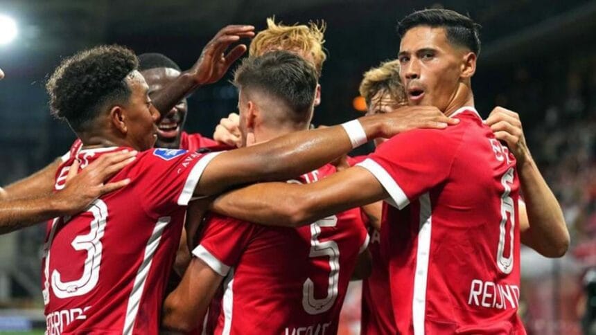 Futebol: Gil Vicente goleado em Alkmaar e quase afastado da Liga Conferência Europa az