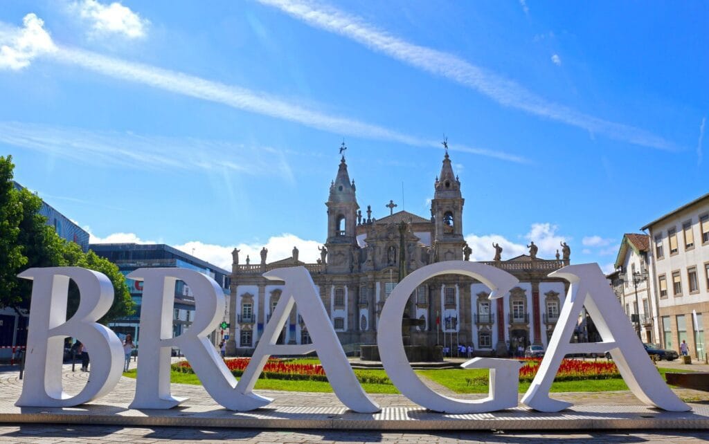 Braga: Cidade prepara iluminação pública “mais agradável e acolhedora” Braga