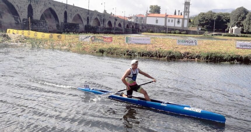Canoagem: Muito "esforço e dedicação" no bronze mundial C1 do canoísta júnior Joel Miranda canoista