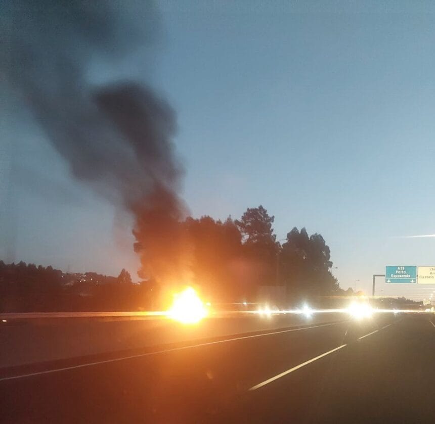 A28: Carro arde na ponte sobre o rio Neiva carro arde 1
