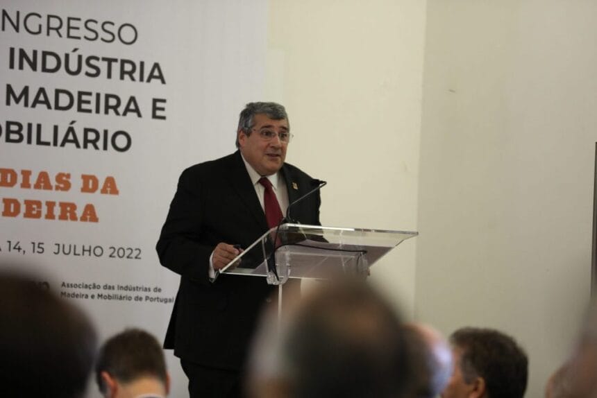 Presidente da CCDR-N avisa que "modelo centralizado" do Estado está "esgotado" cunha