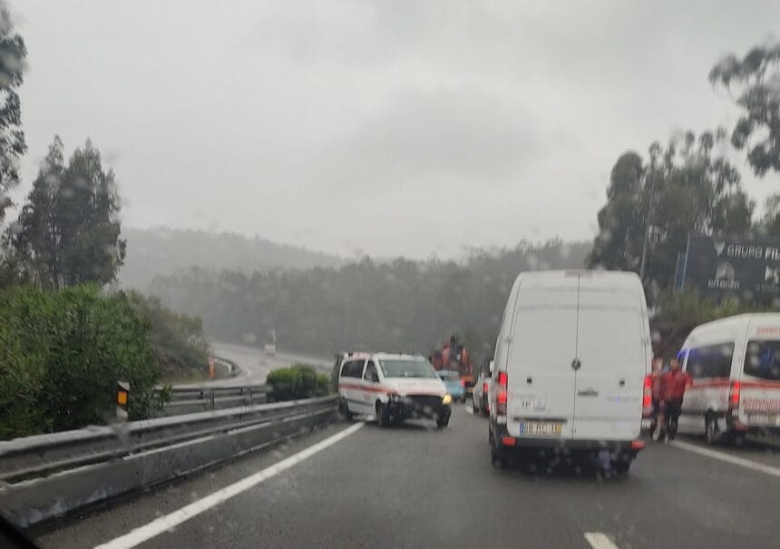 A3: Bombeiro de Barcelinhos atropelado quando socorria acidente acidente BV Barcelinhos 1
