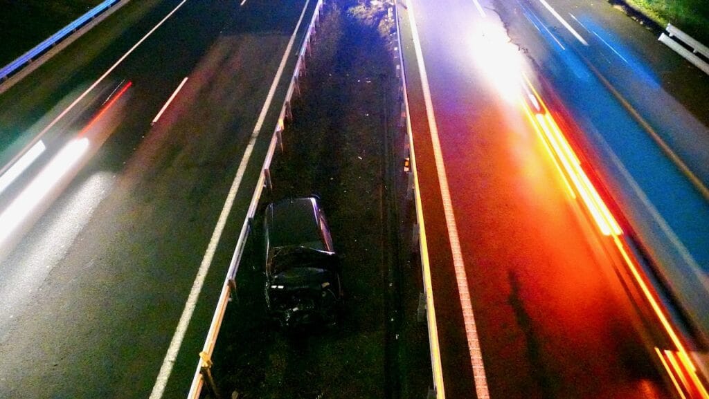A11: Carro despista-se e destroços atingem seis carros em Barcelos Acidente Barcelos A11 33