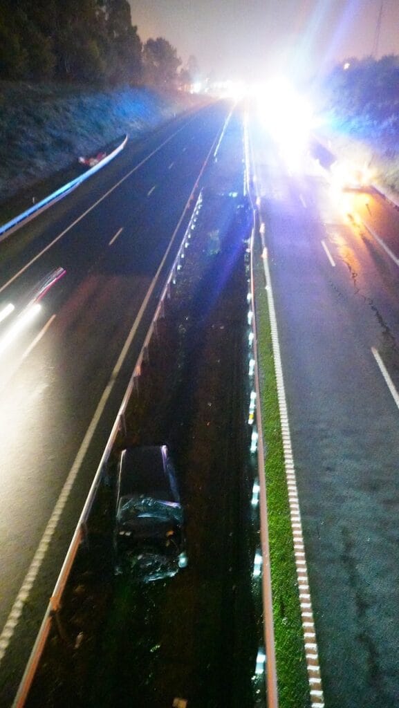 A11: Carro despista-se e destroços atingem seis carros em Barcelos Acidente Barcelos A11 41