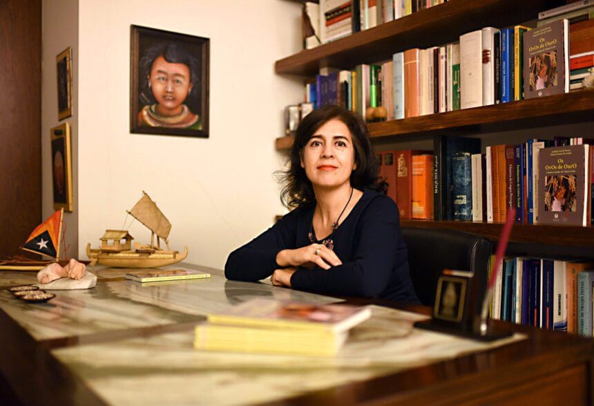 Livro de contos e lendas de Timor-Leste lançado em Braga Anabela Leal de Barros foto de Paulo Ribeiro