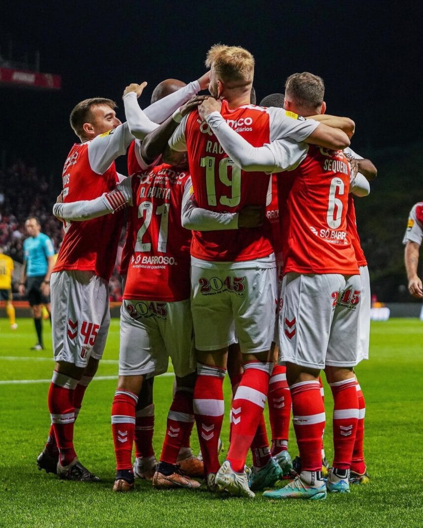 FUTEBOL: SC Braga com vitória “normal” frente ao Benfica B29AB7FE FC4F 4CC5 88E4 899CA107AE04
