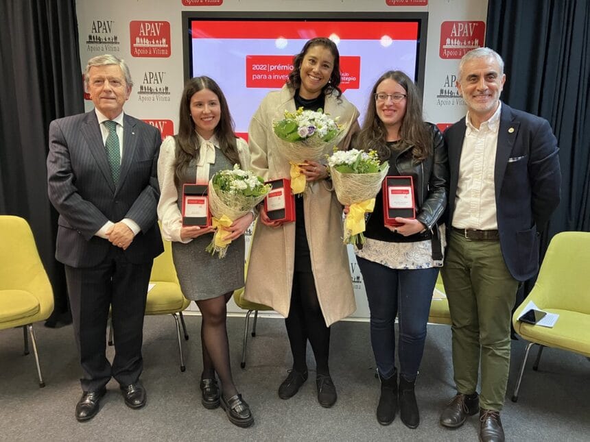 UMinho: Aluna vence prémio de investigação da APAV Entrega do premio