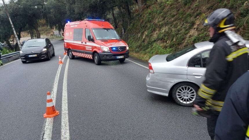 EN101: Despiste na Morreira em Braga faz dois feridos WhatsApp Image 2022 12 28 at 15.20.18