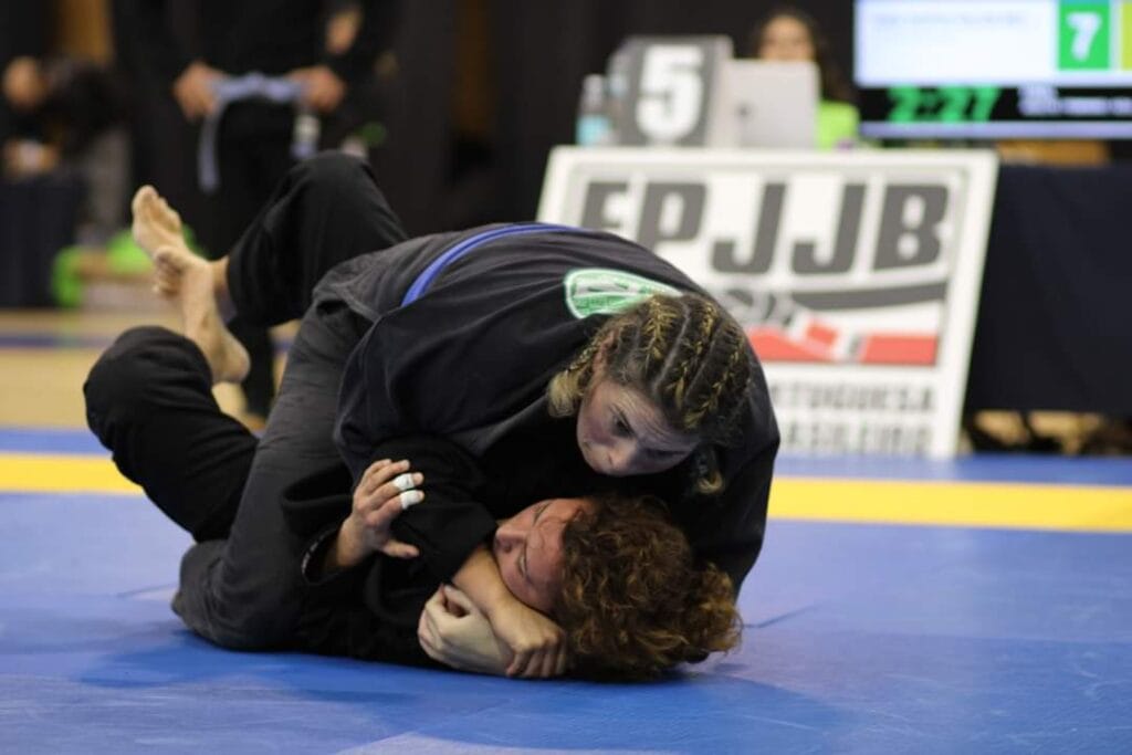 Artes Marciais: Ana Sofia Fontes em Paris para defender o nome de Esposende no Campeonato Europeu de Jiu-Jitsu WhatsApp Image 2023 01 17 at 10.03.04 2