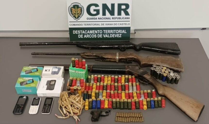 GNR: Homem detido por ameaças e armado em Arcos de Valdevez GNR Viana do Castelo Apreensao 2