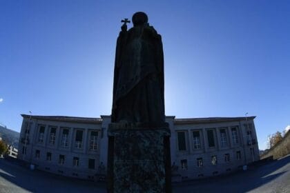 alunas abusou Tribunal condena Barcelos adaufe braga PJ