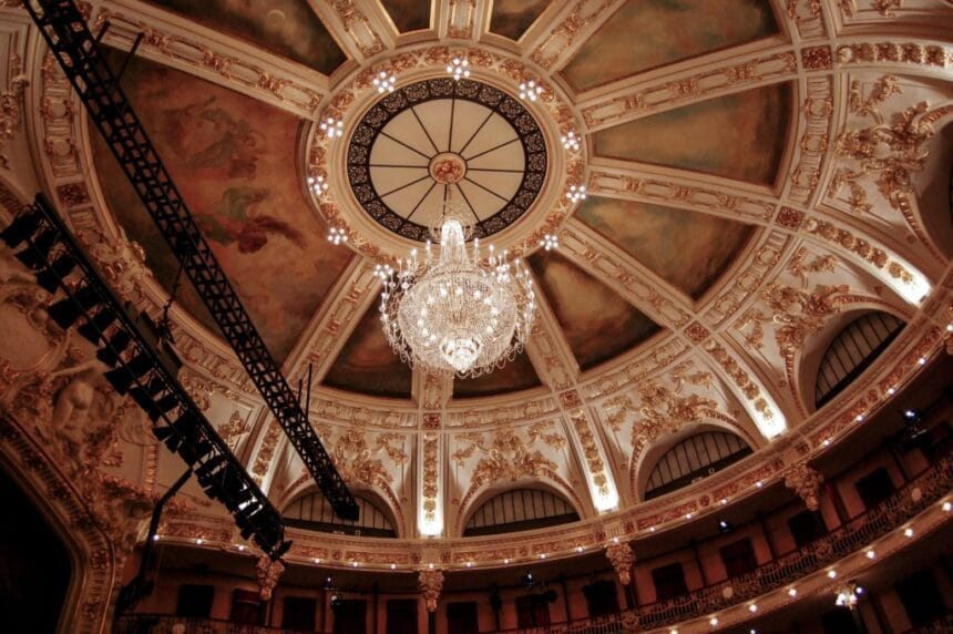 Clarice Jensen, Loraine James e Thomas Ankersmith no festival Semibreve em outubro Theatro Crico