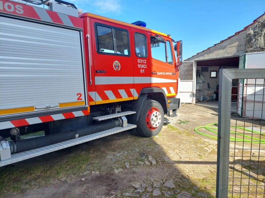 Barcelos: Incêndio em Remelhe mobilizou bombeiros para anexo WhatsApp Image 2023 02 26 at 11.50.40 1