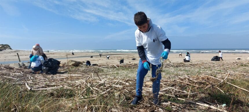 Voluntários retiram 37 toneladas de lixo das praias em ações de limpeza 25marco Ramalha1