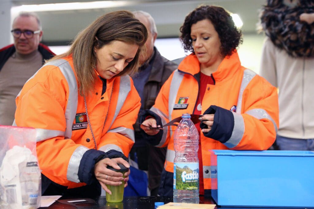 Braga: “Se tens uma árvore de fruta, coloca esta armadilha” envolve alunos no combate à vespa asiática CMB 0079
