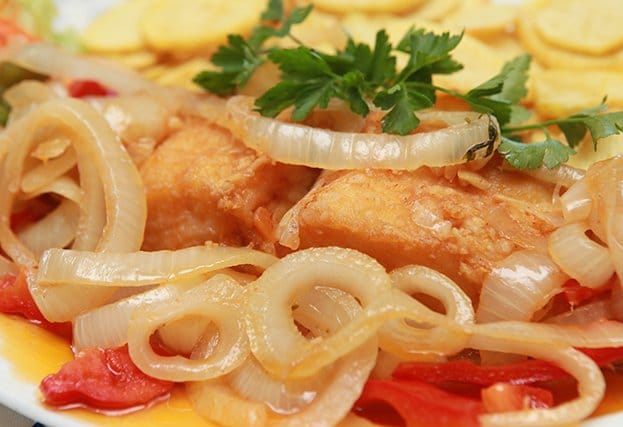 Gosta de "Bacalhau de Cebolada"? Então tem que ir a Ponte de Lima entre os dias 3 e 5 de março bacahau cebolada