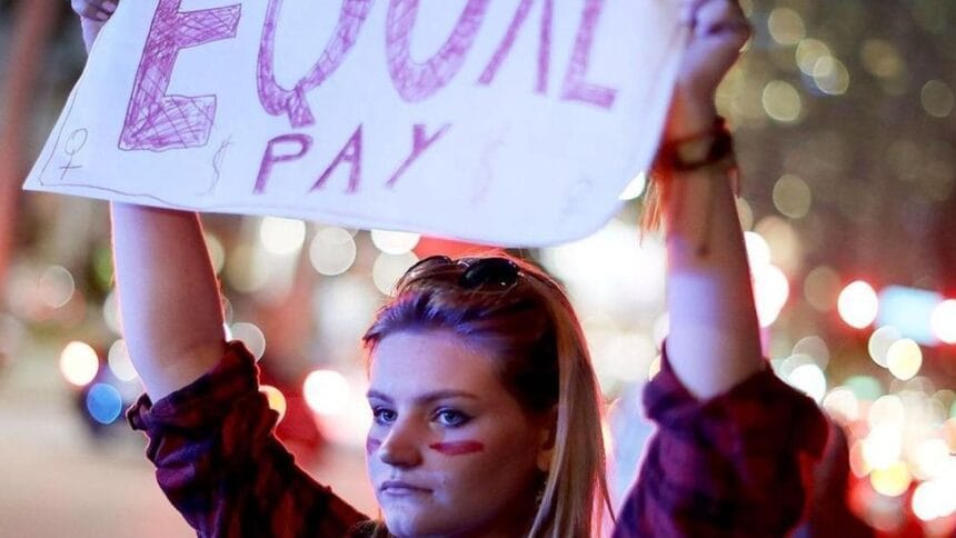 Não são muitas mas há profissões onde as mulheres licenciadas ganham mais que os homens igaul