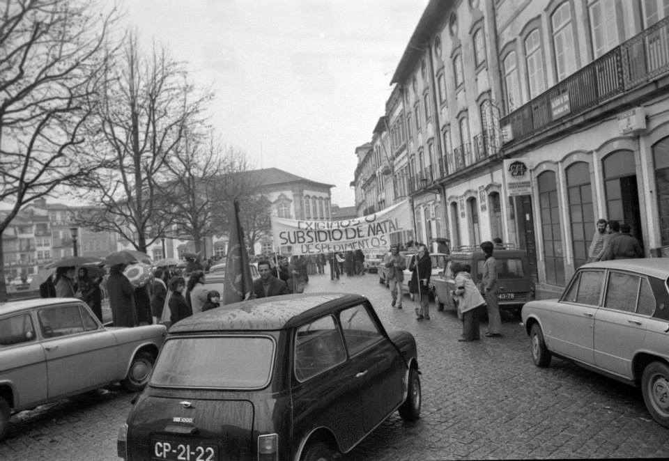 Braga: Fotografias de José Delgado mostram os dias pós 25 de abril na capital do Minho 10296711 649540521779546 566502315916088273 n