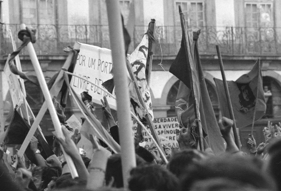 Braga: Fotografias de José Delgado mostram os dias pós 25 de abril na capital do Minho 1609805 648399288560336 8704551966210171355 n