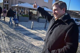 José Paulo Areia de Carvalho acusa Governo de pornografia e esquerda de se apropriar do 25 de abril