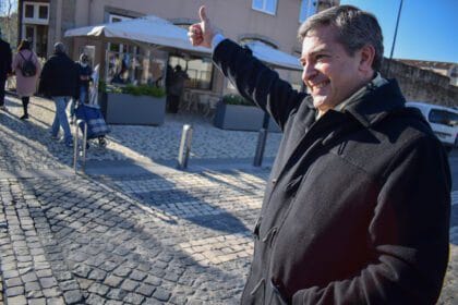 José Paulo Areia de Carvalho acusa Governo de pornografia e esquerda de se apropriar do 25 de abril