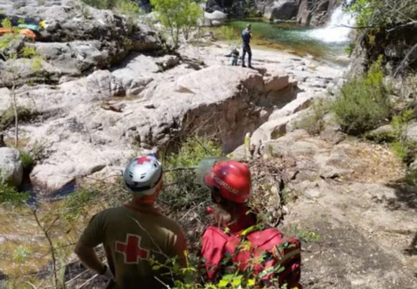 Turista francês morre após queda na Cascata das Barjas no Gerês Acidente mortal em cascata barjas do Geres