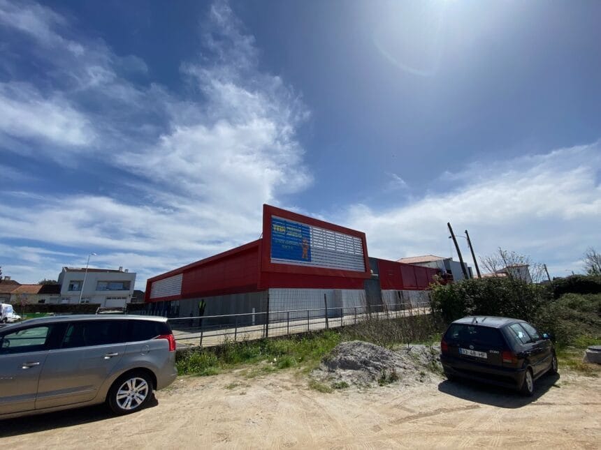 Abre a 28 de abril. "Gigante" alemã dos produtos baratos abre loja em Barcelos urso 3