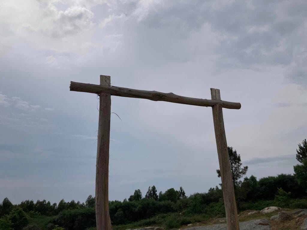Viana: Novo ataque ao "Altar das Estações" em Carvoeiro choca a comunidade Altar das estacoes 17