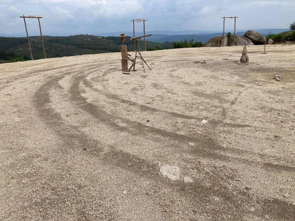 Viana: Novo ataque ao "Altar das Estações" em Carvoeiro choca a comunidade Altar das estacoes 2