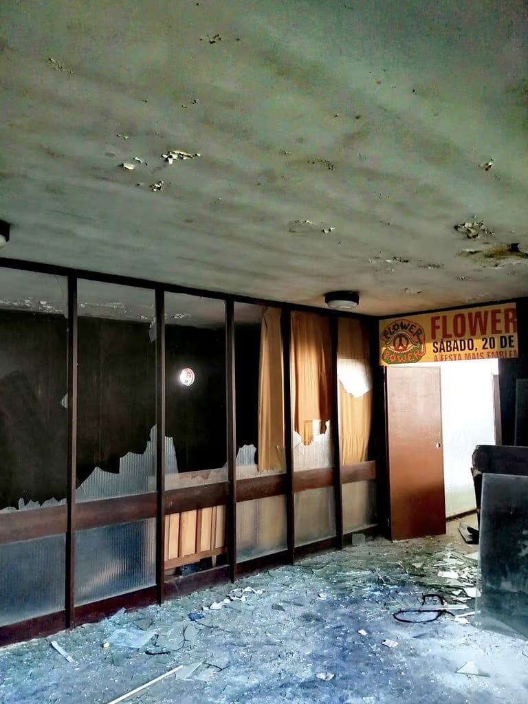 Biba Ofir Abandonado