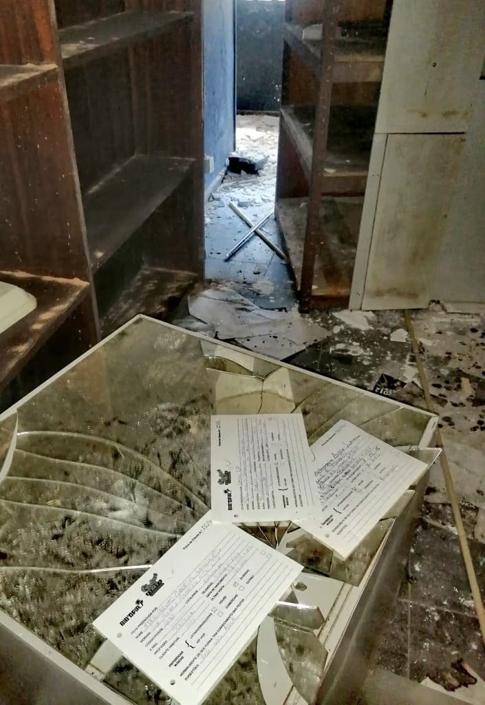 Biba Ofir Abandonado