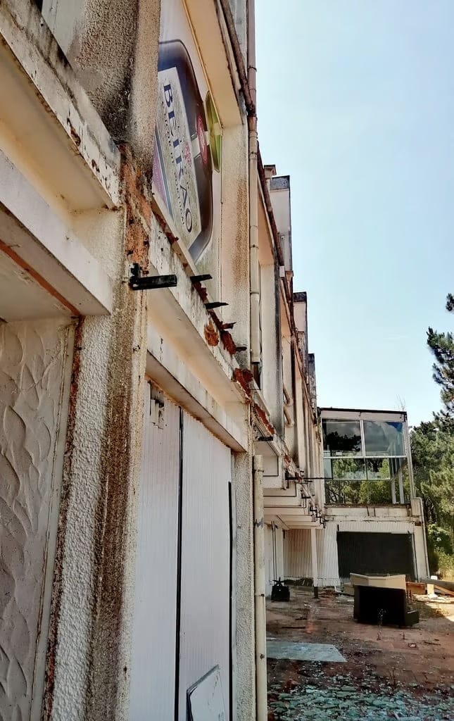 Biba Ofir Abandonado