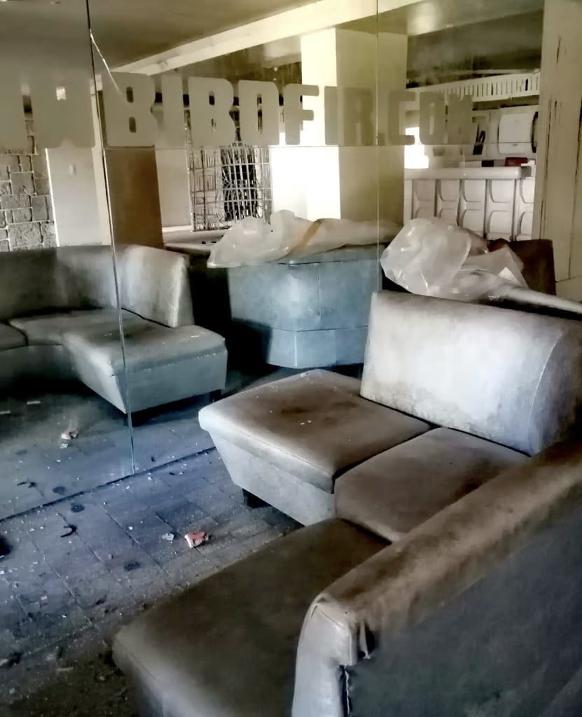 Biba Ofir Abandonado