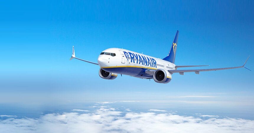 Passageiros transportados pela Ryanair aumentam 13% em abril deste ano Avião da ryanair