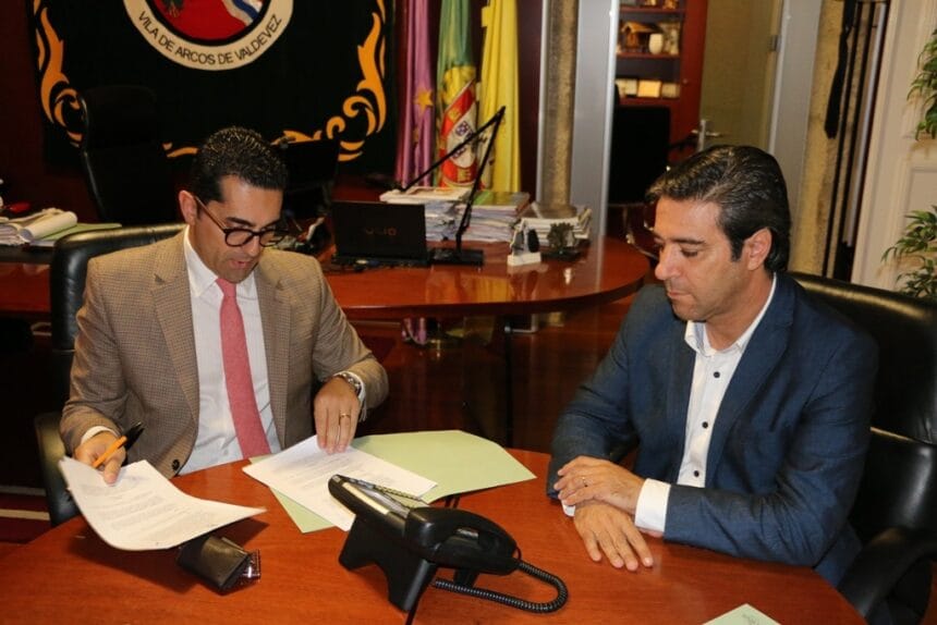 Arcos de Valdevez: Terceira EIP a caminho dos bombeiros assinatura protocolos bombeiros
