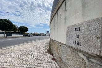 rua do farol esposende