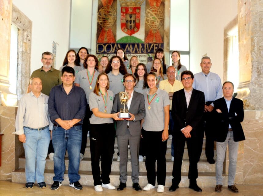 Basquetebol: Mário Constantino recebe campeões nacionais do BC Barcelos 1 scaled 1