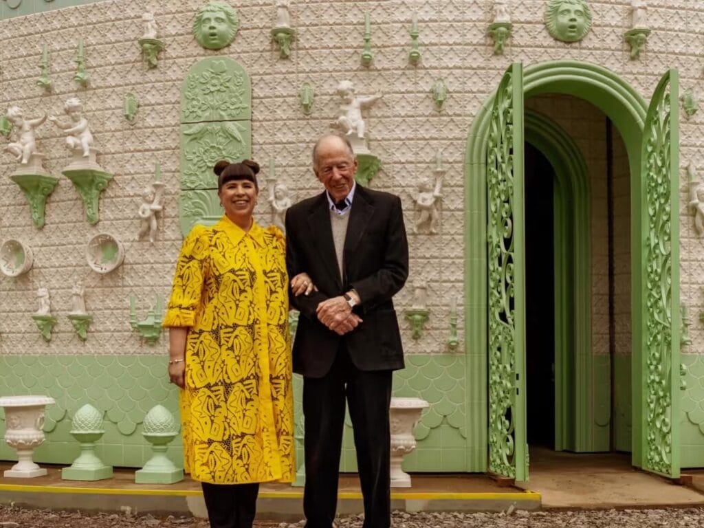 "Bolo de Casamento" é a nova obra de arte de Joana Vasconcelos "absurda e cativante" bolo de noiva de joana vasconcelos